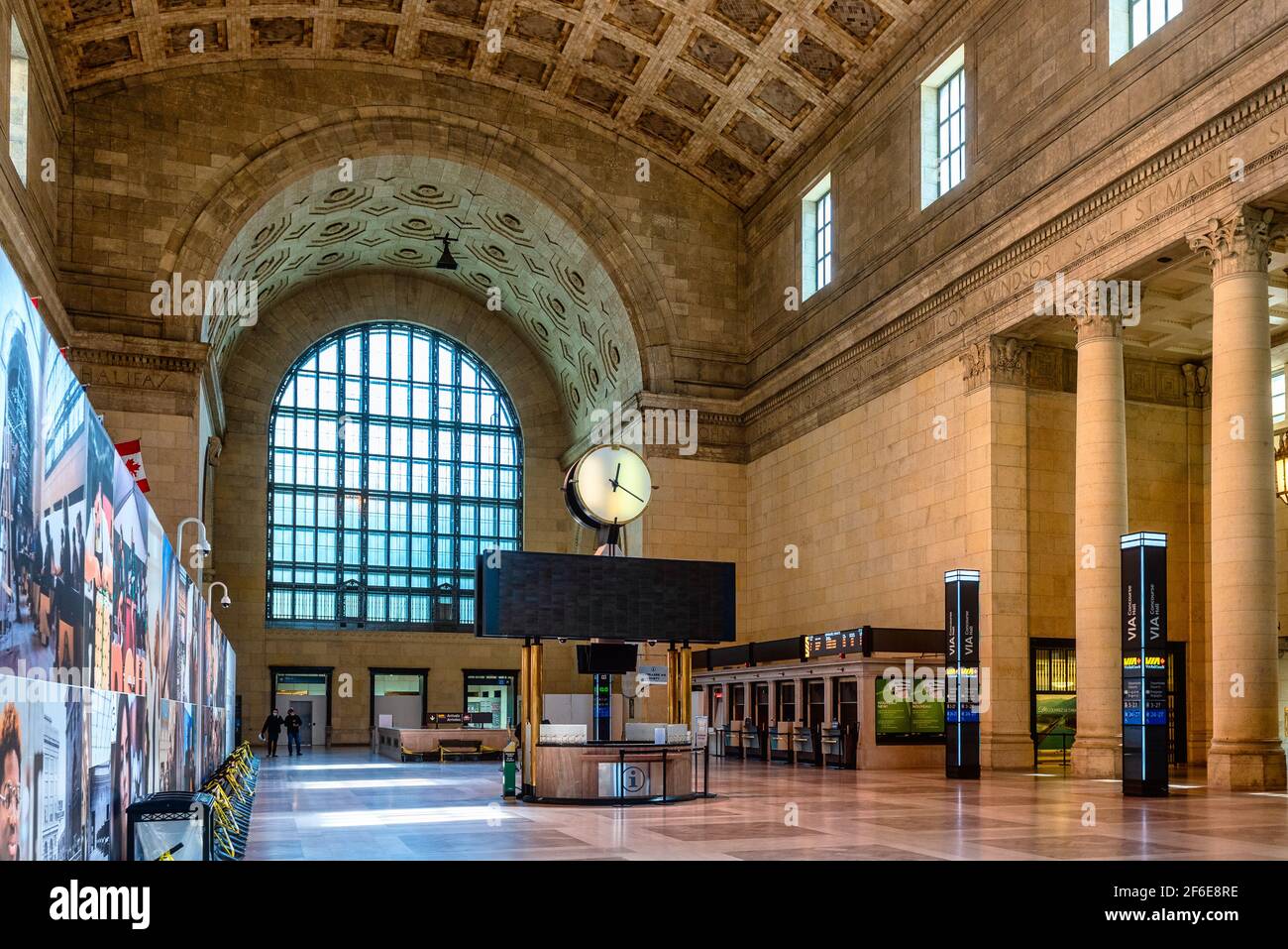 Architecture à l'ancienne dans le Great Hall de la gare Union de Toronto. Banque D'Images