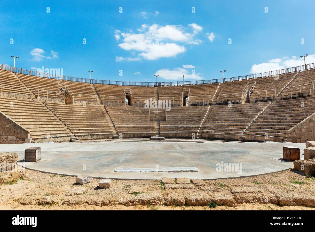 Grand et beau ancien amphithéâtre de Césarée Israël Banque D'Images