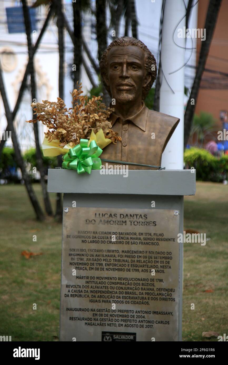 salvador, bahia, brésil - 16 décembre 2020: Lucas Dantas do Amorim Torres, martyrisé par la révolte des Alfaates et tué par pendaison en 1799, à Praça d Banque D'Images