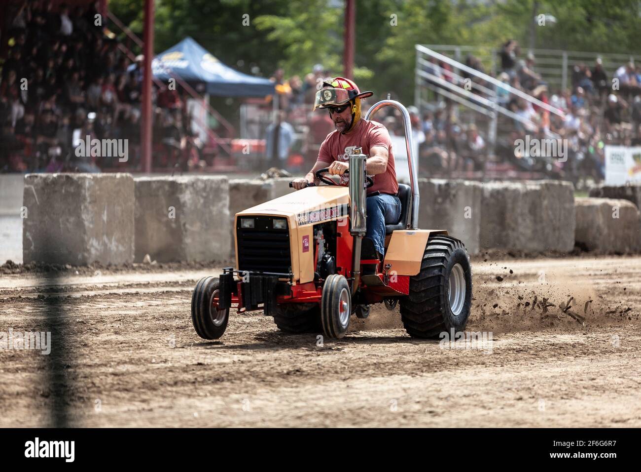 Course de tracteurs à la foire agricole de Bedford, Québec, Canada Banque D'Images