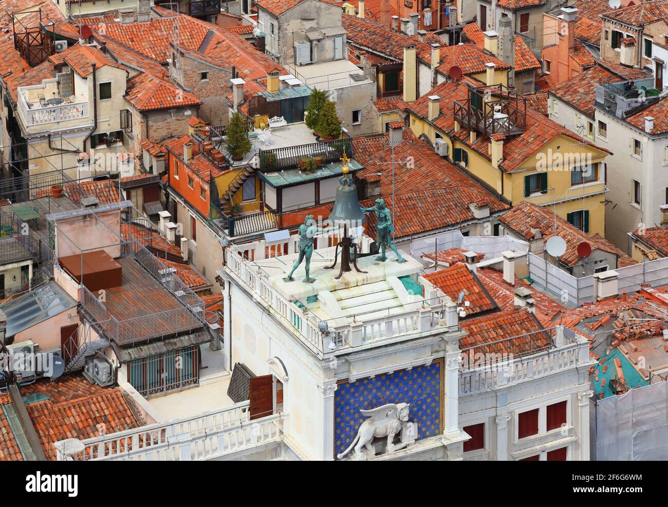 Le toit de la Torre dell'Orologio, le Clocktower de Saint Marc, la Piazza San Marco, Venise Banque D'Images