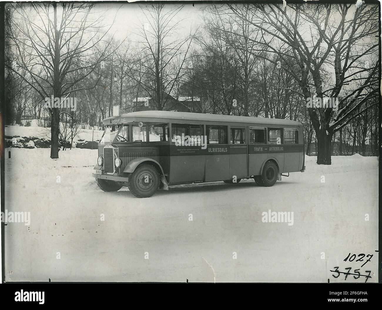 Scania Vabis demi-taxi bus 8501 numéro 13 propriété de la circulation d'Ulriksdal - société à responsabilité limitée. Banque D'Images