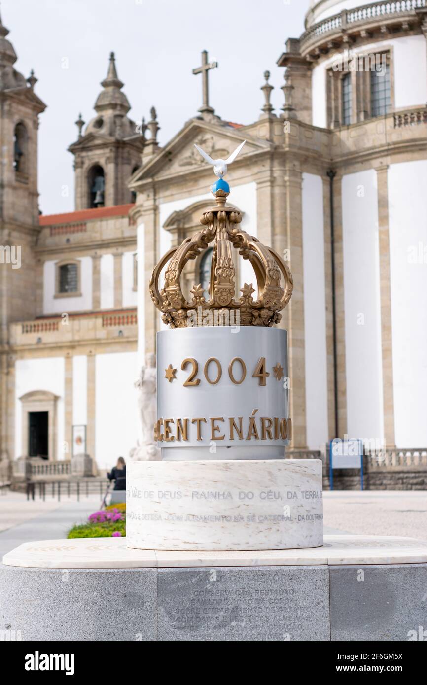 Couronne de la Vierge Marie à grande échelle, Sameiro Sanctuary im Braga, Portugal Banque D'Images