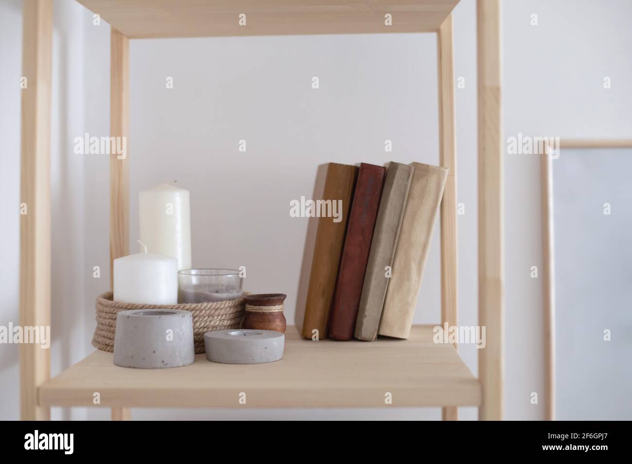 Design minimaliste élégant, décoration murale intérieure et cadre en bois élégant éléments scandi Banque D'Images
