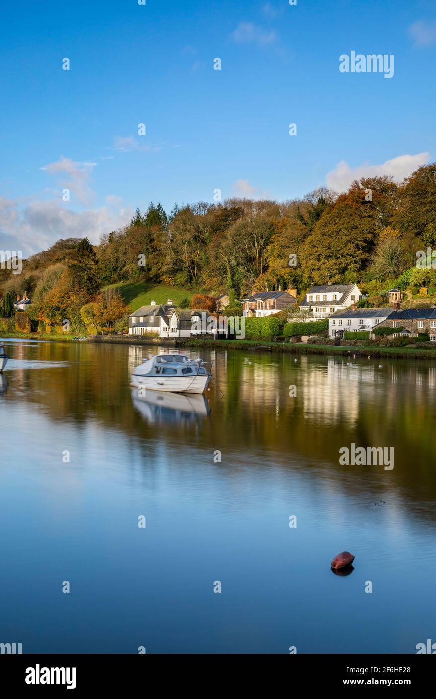 Lerryn ; High Tide ; Cornwall ; Royaume-Uni Banque D'Images