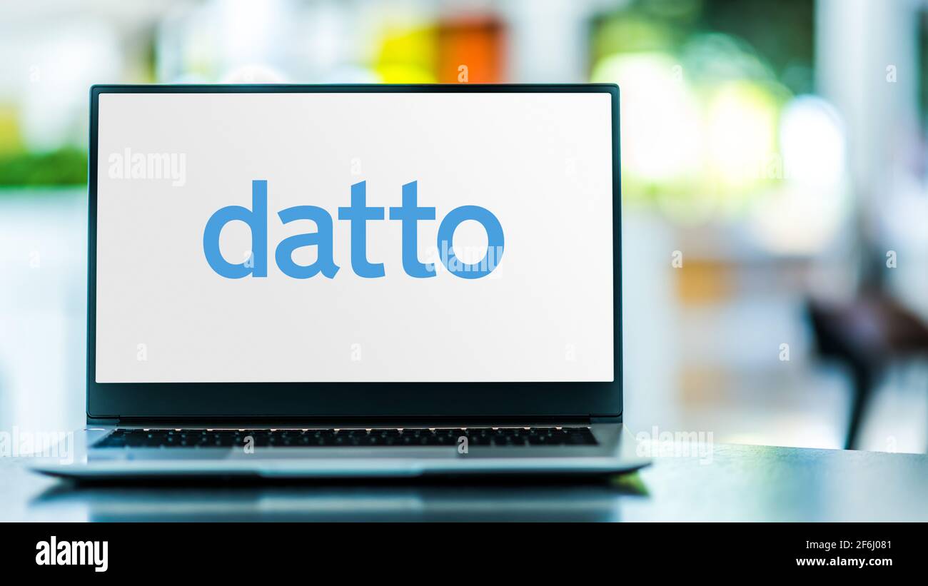 POZNAN, POL - 15 MARS 2021 : ordinateur portable affichant le logo de Datto, une société américaine de cybersécurité et de sauvegarde de données Banque D'Images