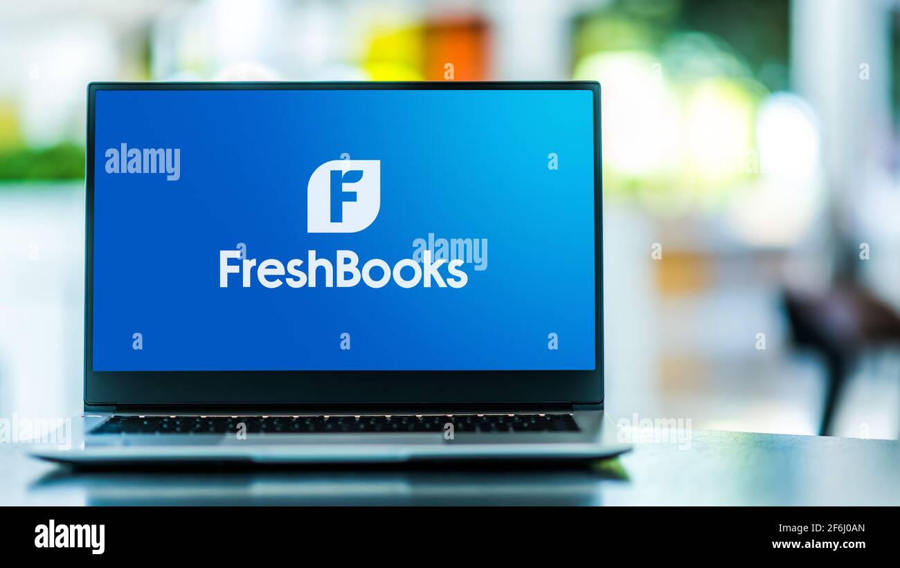 POZNAN, POL - 15 MARS 2021: Ordinateur portable affichant le logo de FreshBooks, un logiciel de comptabilité exploité par 2ndSite Inc. Principalement pour petits et méd Banque D'Images