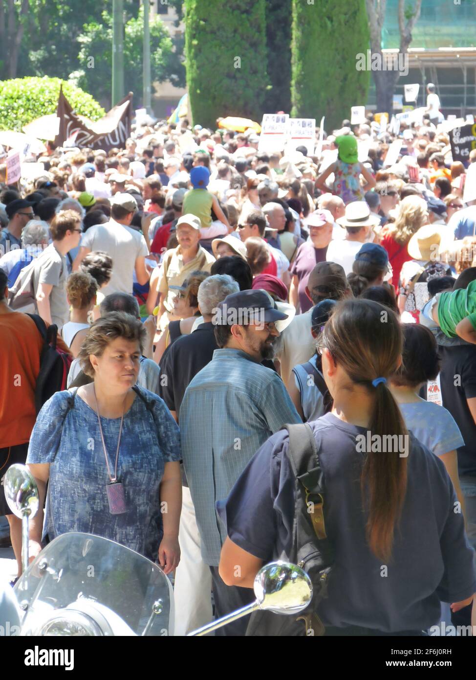 Madrid, Espagne; juin 19 2011. Manifestation massive à Madrid lors des manifestations de 19 J, menées par le mouvement des 15 M. Photographie prise le 19 2011 juin à Banque D'Images