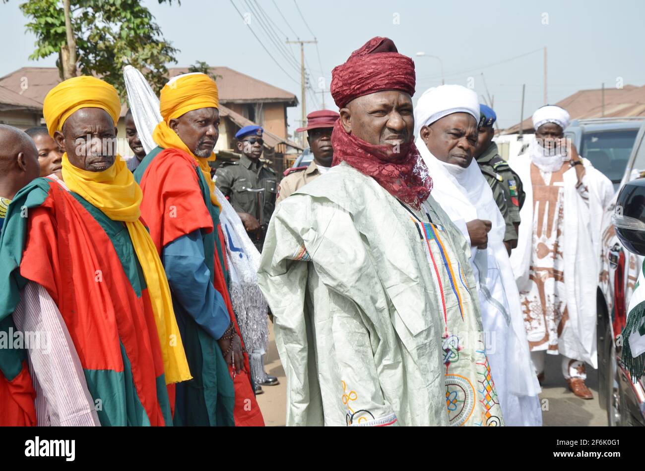 Émirs du Nord arrivant à la cérémonie de couronnement de l'ONIA d'IFE, Oba Adeyeye Enitan Ogunwusi, Ile-IFE, État d'Osun, Nigeria. Banque D'Images