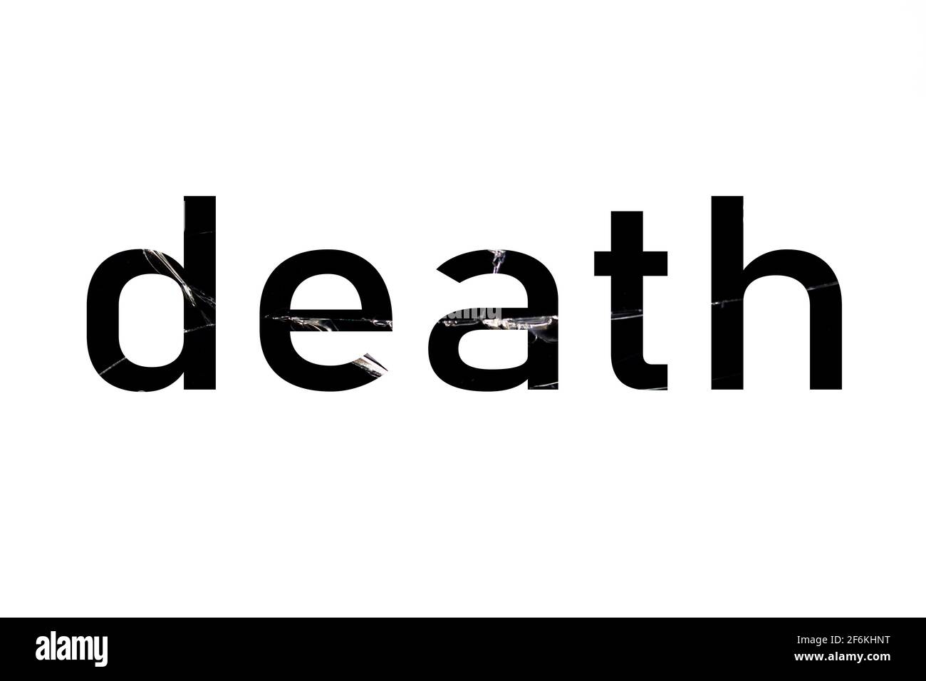 Mot mort fait de verre fissuré isolé sur fond blanc Banque D'Images
