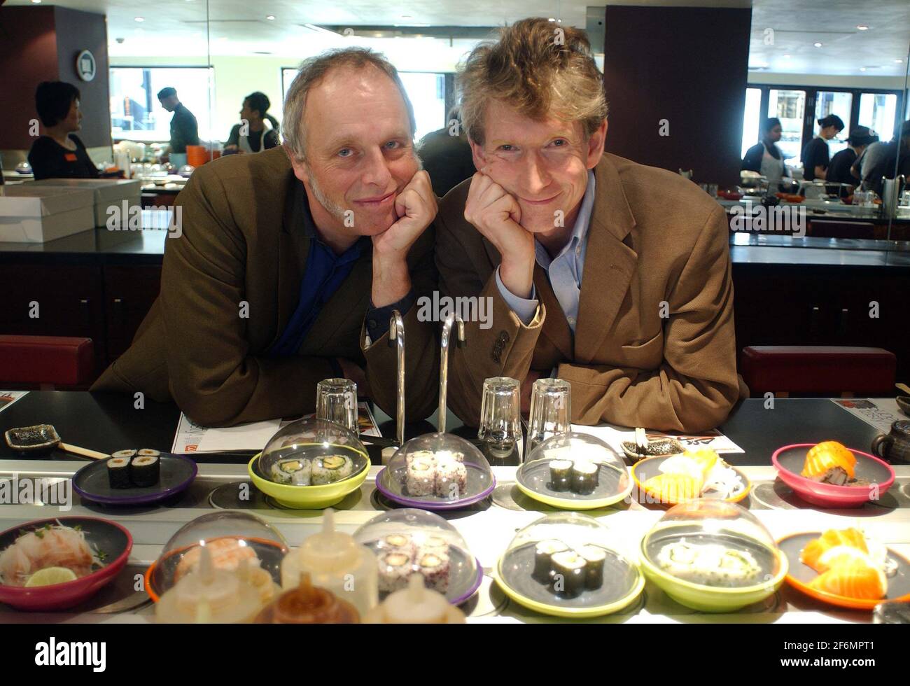 SIMON WOODROFFE ET ROBIN ROWLAND DE YO SUSHI DANS LE BAR ORIGINAL EN POLOGNE ST. 13 mars 2007 TOM PILSTON Banque D'Images