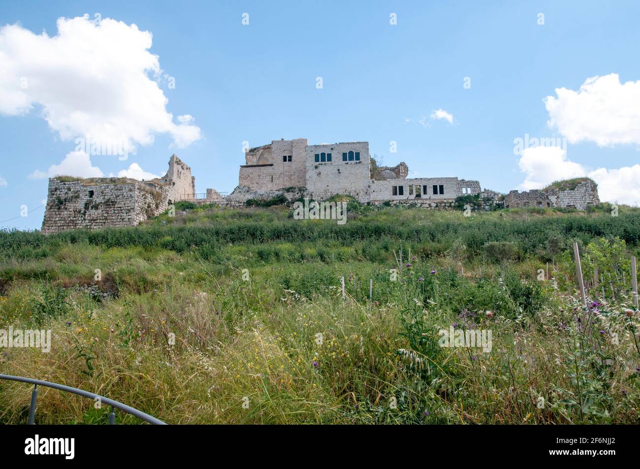 Migdal Afek également Migdal Tsedek est un parc national situé à la limite sud-est de Rosh HaAyin, en Israël. Ruines de Mirabel, un château Crusader, construit sur le s. Banque D'Images