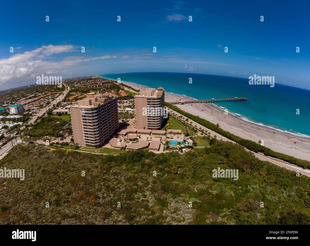 Photo aérienne de Juno Beach Pier et paysage Floride USA Banque D'Images