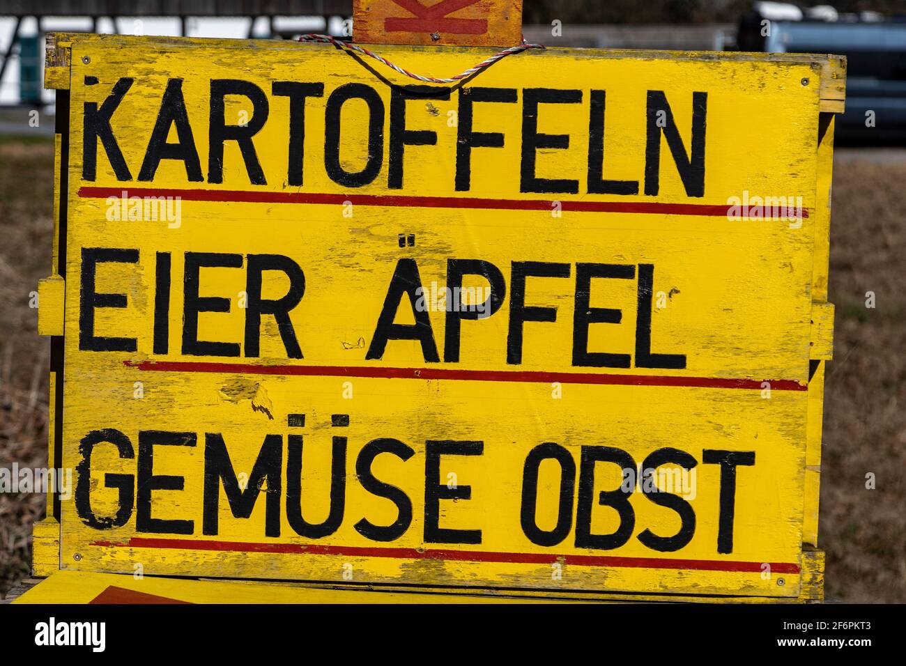 Signe de langue allemande pour Kartoffeln, pommes de terre, Eier, oeufs, Äpfel, Pommes, Gemüse, légumes et Obst, fruits, Mülheim an der Ruhr, Allemagne Banque D'Images