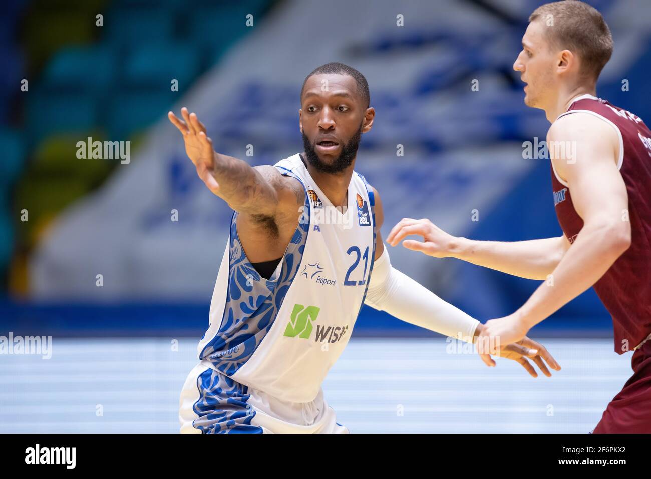 01 avril 2021, Hessen, Francfort-sur-le-main: Kamari Murphy (Fraport Skyliners, 21). Match de basket-ball du BBL easyCredit entre Fraport Skyliners et NINERS Chemnitz le 1er avril 2021 au Fraport Arena de Francfort-sur-le-main. Photo: Jürgen Kessler/Kessler-Sportfotografie/dpa Banque D'Images