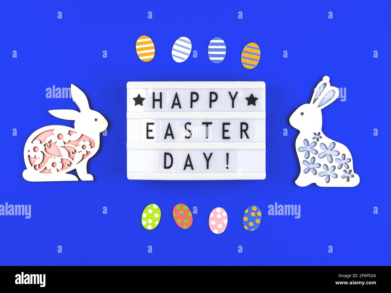 Joyeux Pâques avec message texte et décoration Banque D'Images