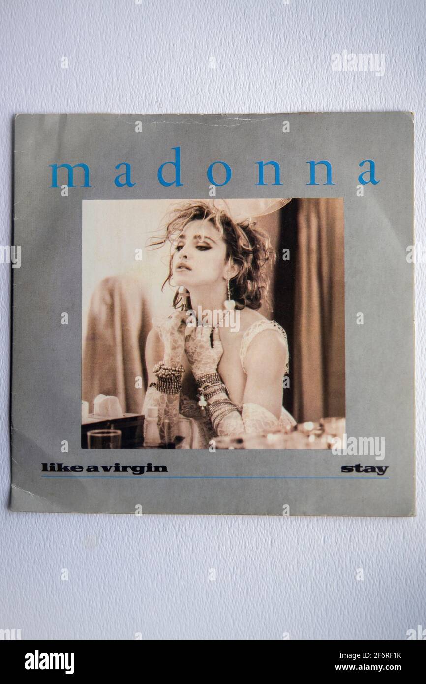 Sept pouces vinyle image couverture version du single à succès comme une Vierge par Madonna, sorti en 1984 Banque D'Images