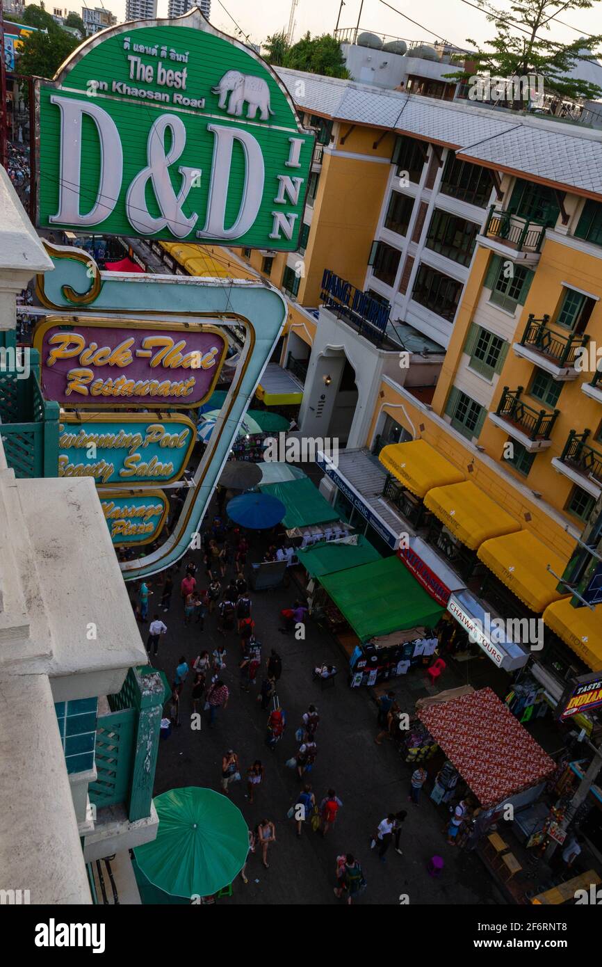 Bangkok, Thaïlande - 16 juillet 2016 : le havre de Khaosan Road vu depuis le toit. Banque D'Images