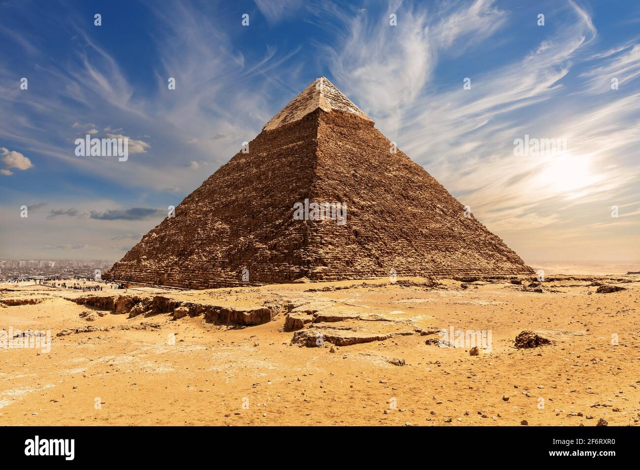 Célèbre Pyramide de Khafre Chephren dans la nécropole de Gizeh, Egypte. Banque D'Images