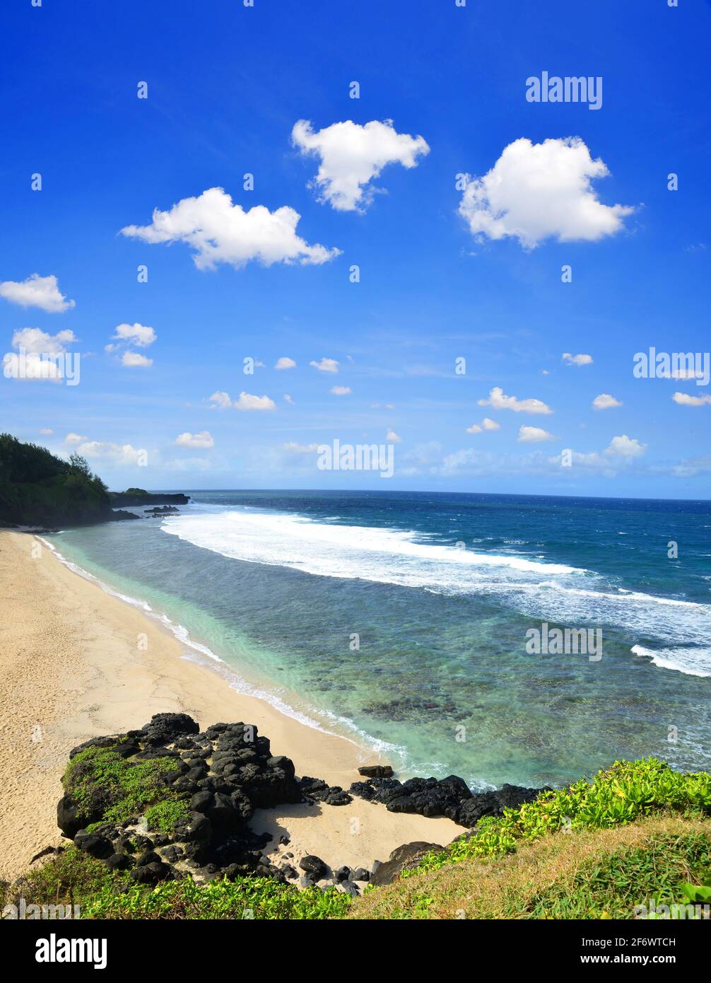 Vue sur la belle plage tropicale gris gris depuis la falaise de Souillac, au sud de l'île Maurice. Océan Indien. Banque D'Images
