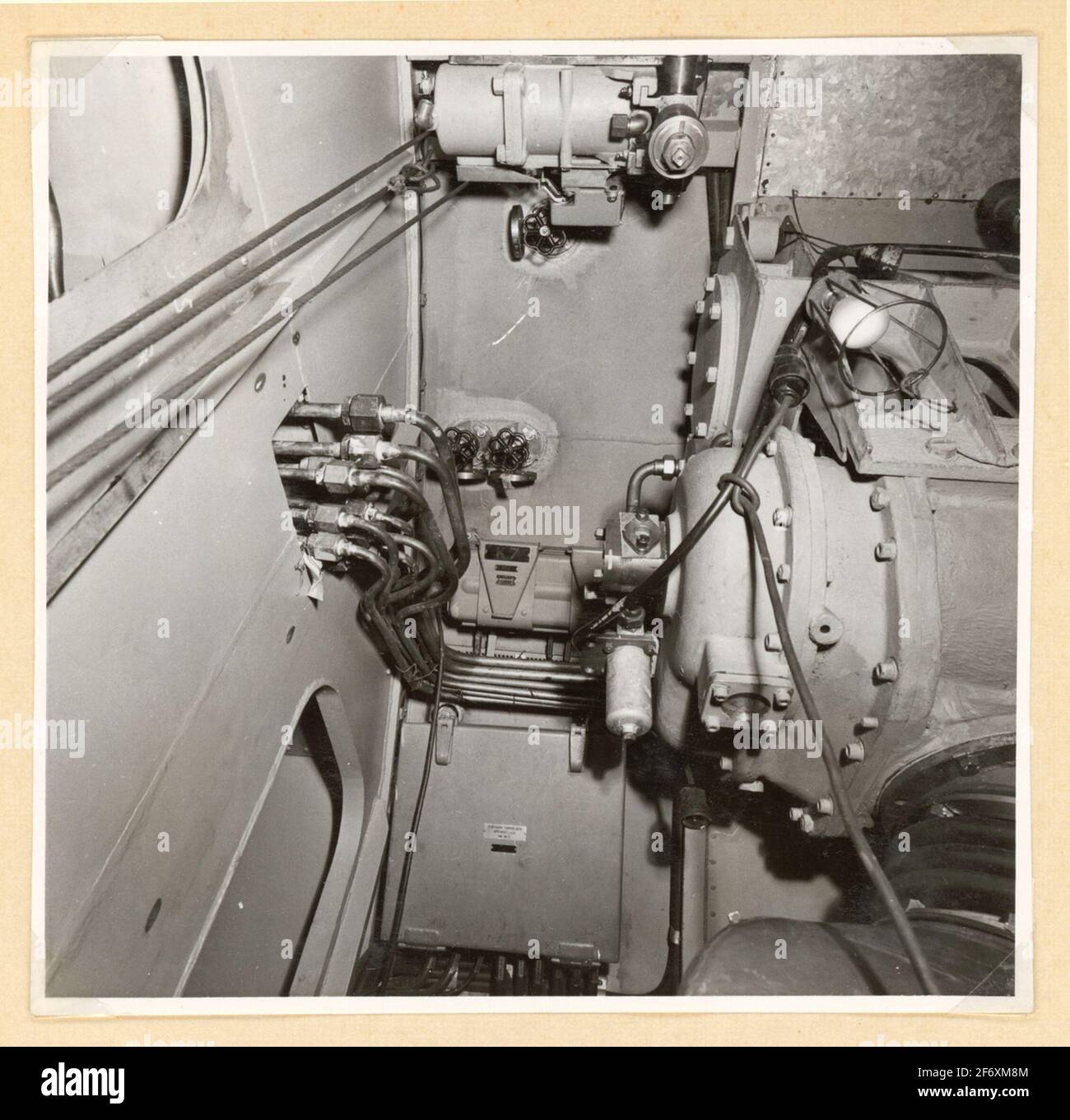 Dieselm.rum.SB Akter côté environ 26. Tube d'air comprimé .. Kockums AB (nom illustré), le requin (nom illustré) Banque D'Images