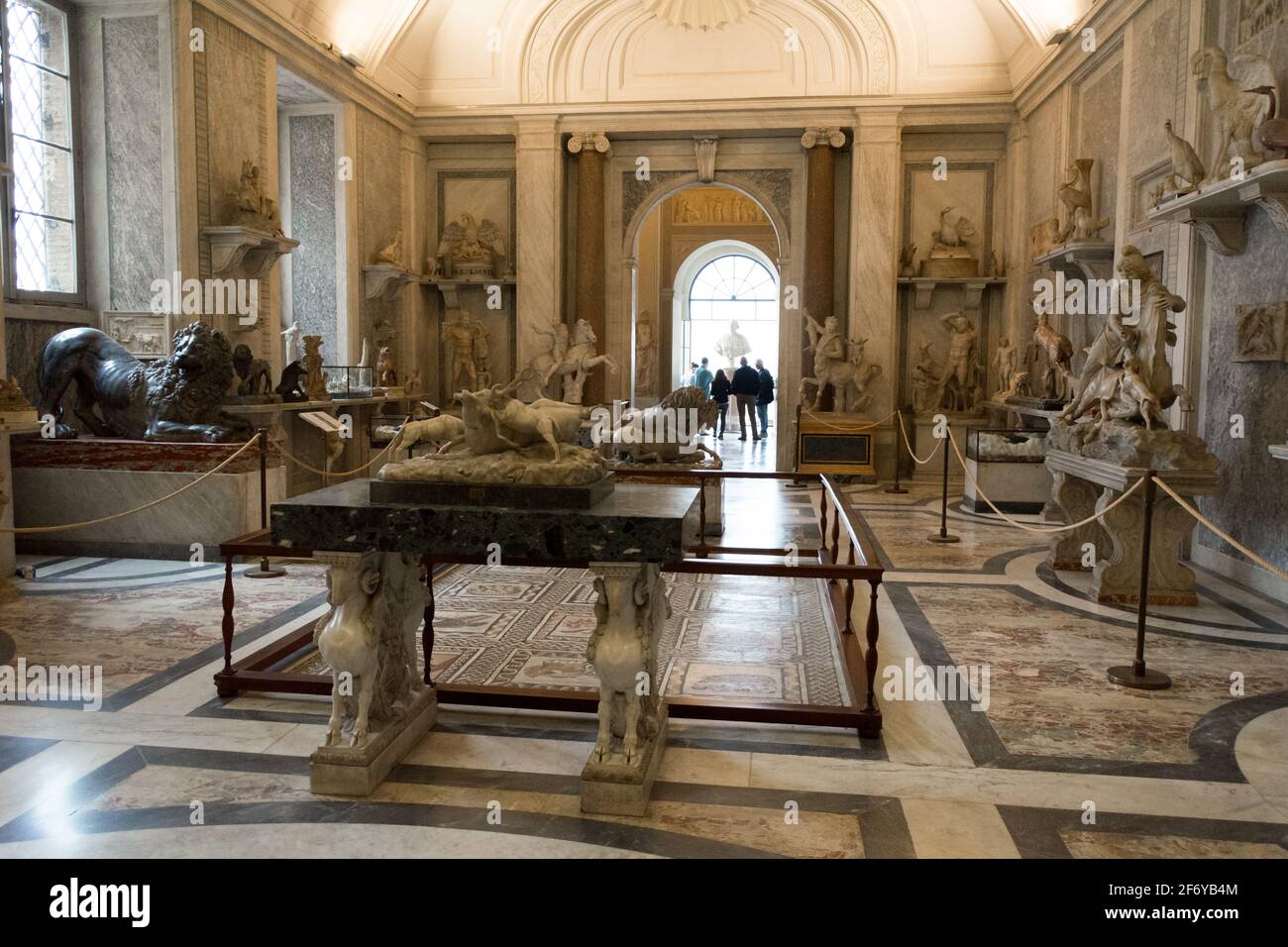 Rome, Italie - 06 octobre 2018 : salle des animaux au musée Pio Clementino, qui abrite des sculptures animales, le Vatican Banque D'Images