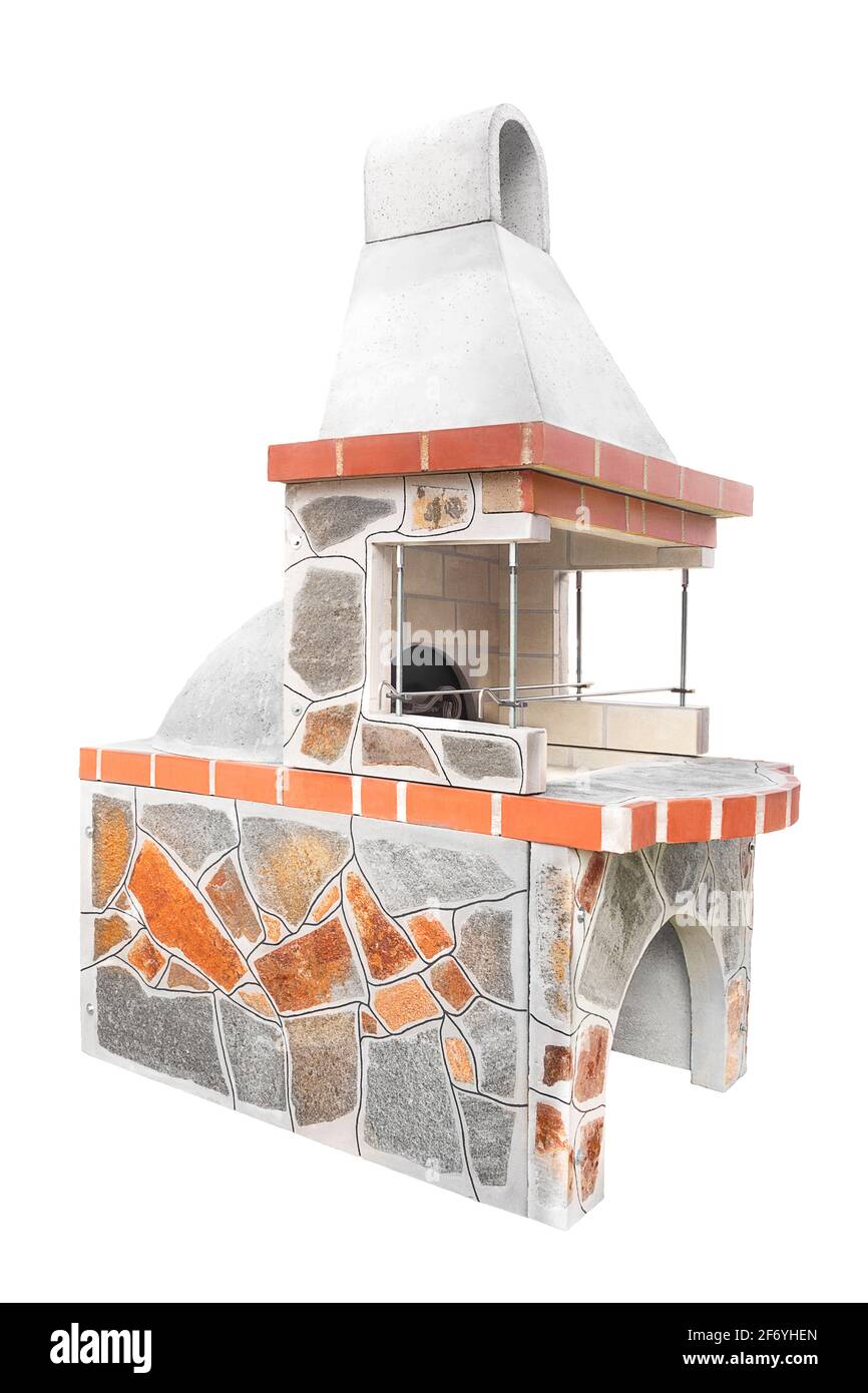 Petit barbecue inutilisé cheminée ouverte avec four intégré pour les aliments cuits. Party Family place. Barbecue extérieur. Nouveau barbecue en briques Banque D'Images Petit barbecue inutilisé cheminée ouverte avec four intégré pour les aliments cuits. Party Family place. Barbecue extérieur. Nouveau barbecue en briques Banque D'Images