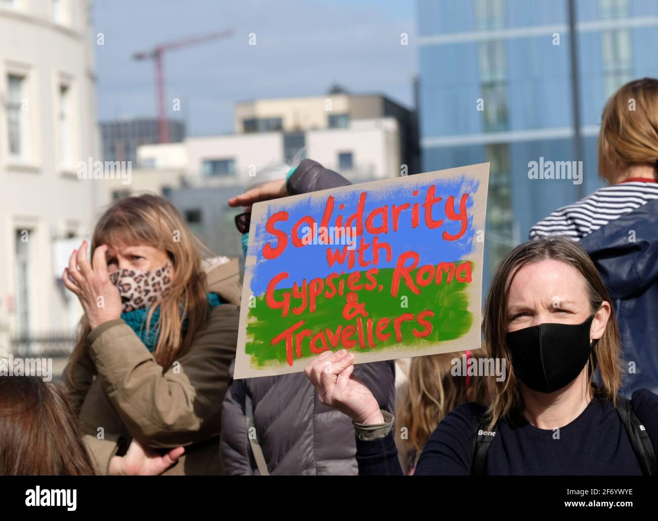 College Green, Bristol, Royaume-Uni. 3 avril 2021. Les membres du public se réunissent au Collège Vert pour exprimer leur mécontentement à l'égard des changements apportés au droit de manifester par les gouvernements. Ce sera la cinquième manifestation à Bristol ces dernières semaines. Crédit : JMF News/Alay Live News Banque D'Images College Green, Bristol, Royaume-Uni. 3 avril 2021. Les membres du public se réunissent au Collège Vert pour exprimer leur mécontentement à l'égard des changements apportés au droit de manifester par les gouvernements. Ce sera la cinquième manifestation à Bristol ces dernières semaines. Crédit : JMF News/Alay Live News Banque D'Images