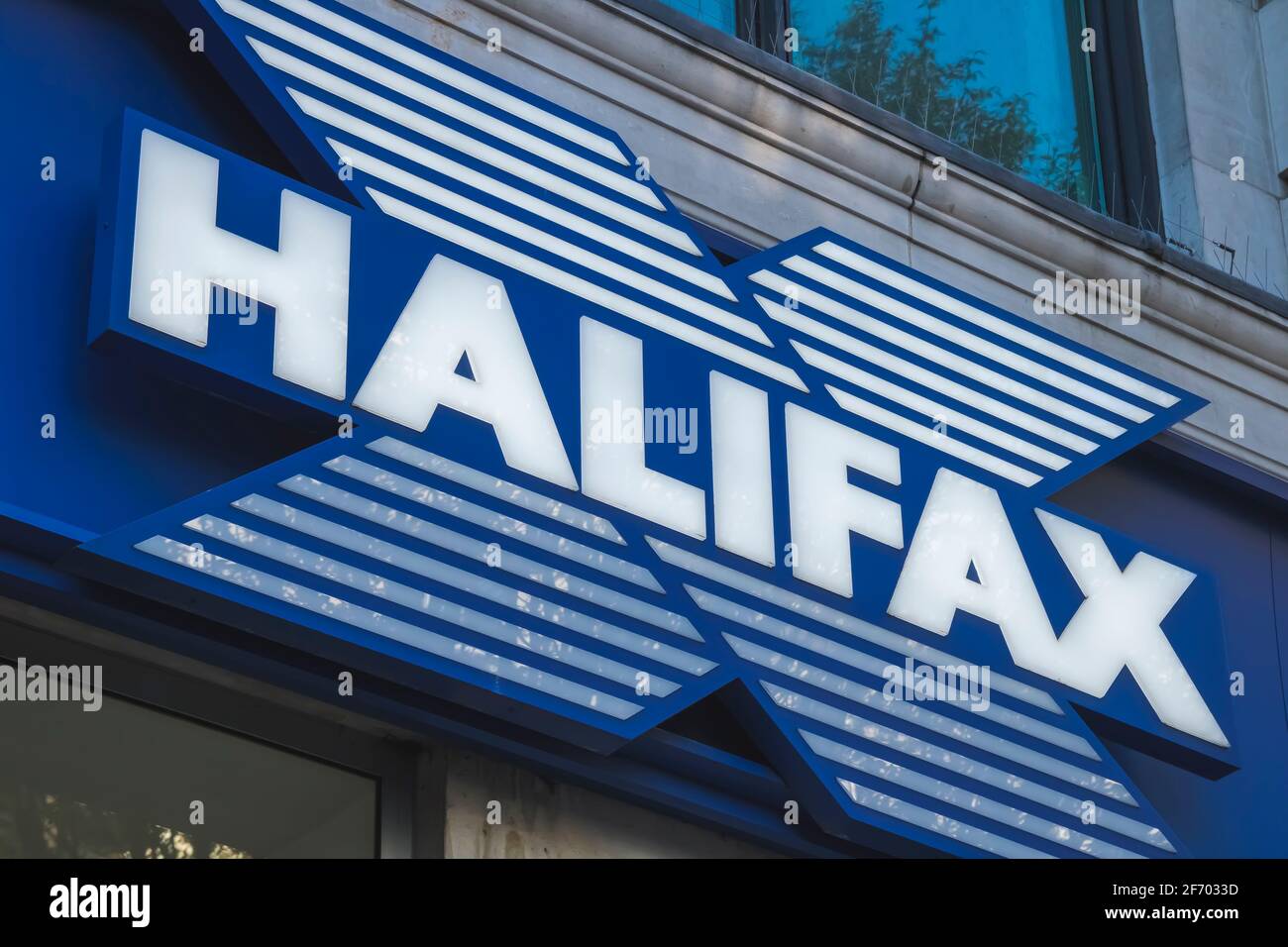 Birmingham, West Midlands, Royaume-Uni; avril/12/2019; succursale de la Halifax Bank à Birmingham, Royaume-Uni Banque D'Images