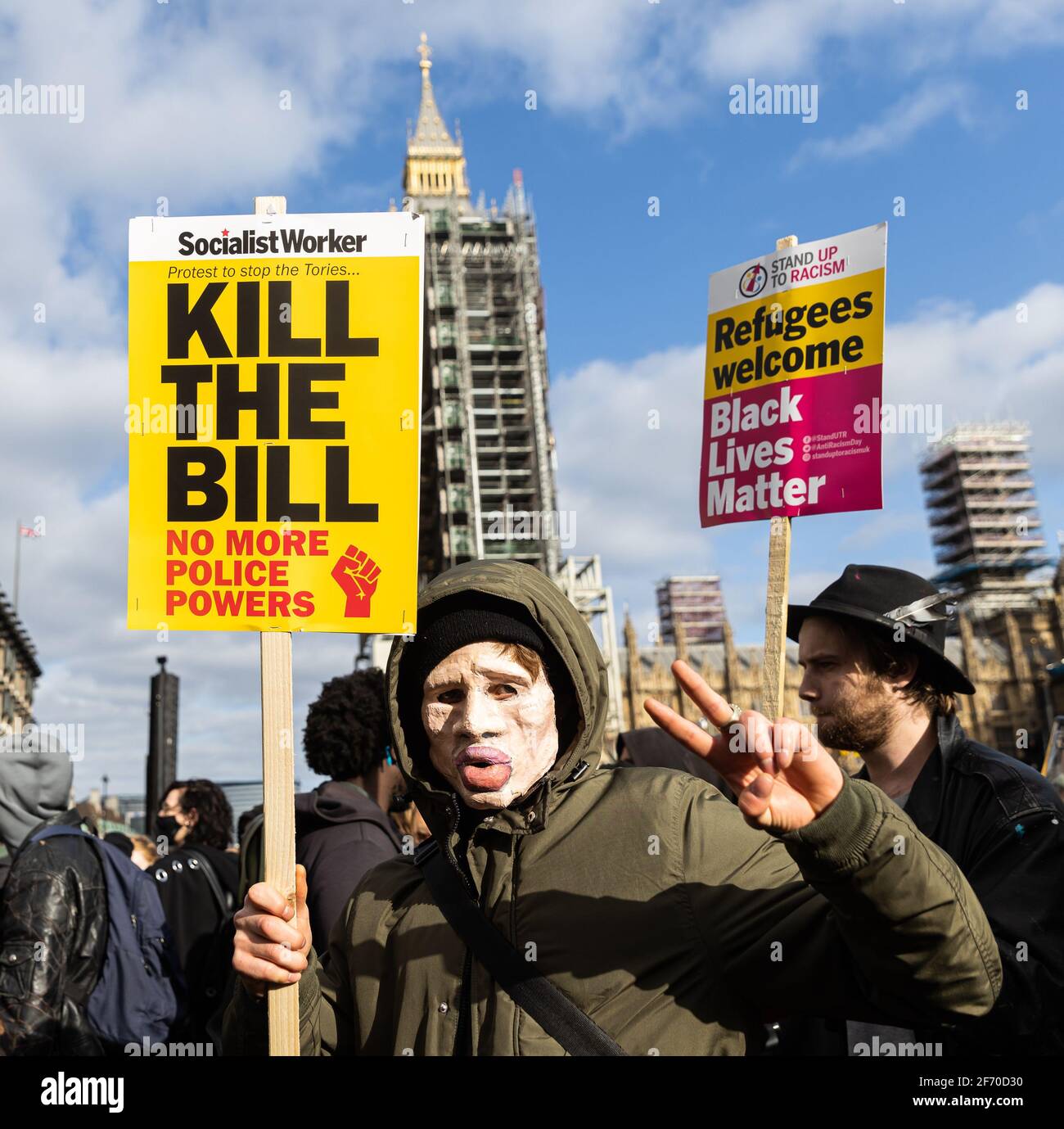 LONDRES, ROYAUME-UNI. 3 AVRIL. Les Proestors se rassemblent pour manifester contre le projet de loi sur la police, la criminalité, la peine et les tribunaux sur la place du Parlement, Londres, Angleterre, le samedi 3 avril 2021.(Credit: Tejas Sandhu | MI News) Credit: MI News & Sport /Alay Live News Banque D'Images