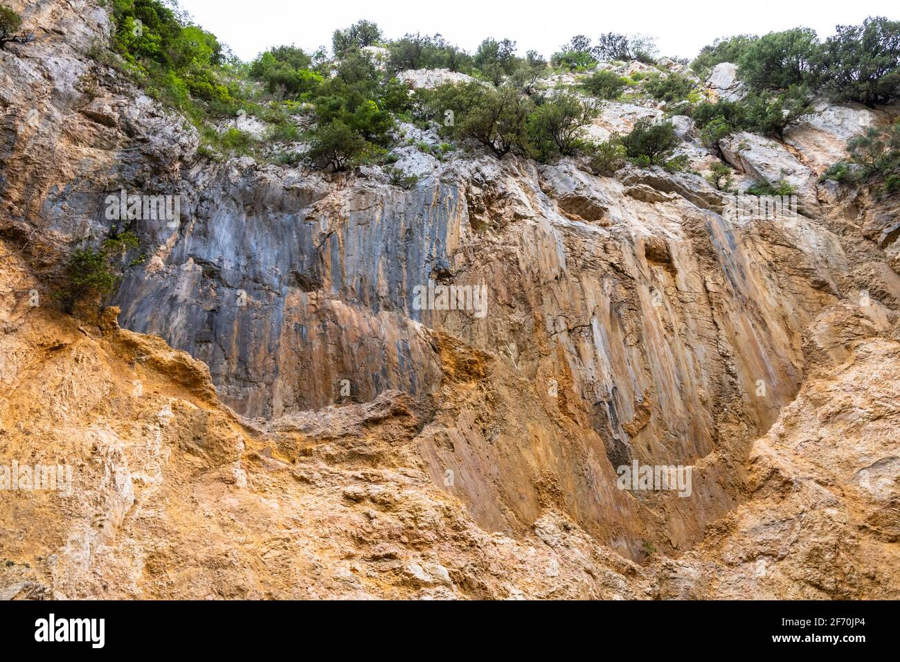 Paysage sicilien typique dans le parc Nebrodi près de Catafurco chutes d'eau Banque D'Images