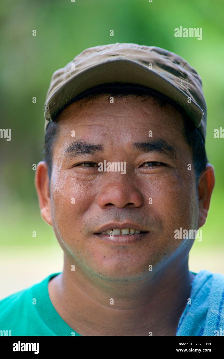Portrait d'un philippin souriant. Loboc, île de Bohol, Philippines Banque D'Images