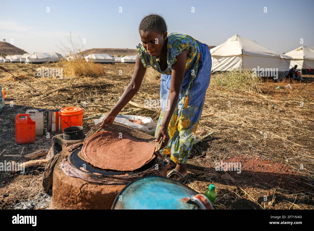 Les réfugiés éthiopiens ont migré au Soudan et vivent dans un camp de réfugiés Banque D'Images