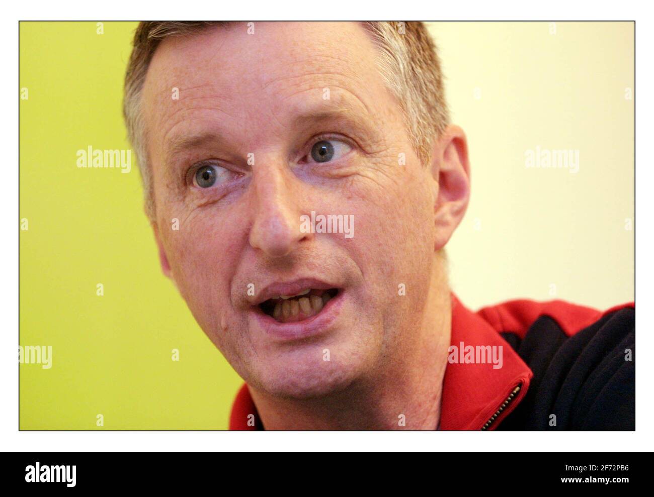 Billy Bragg. Photographié à Chiswick London.pic David Sandison 8/2/2002 Banque D'Images