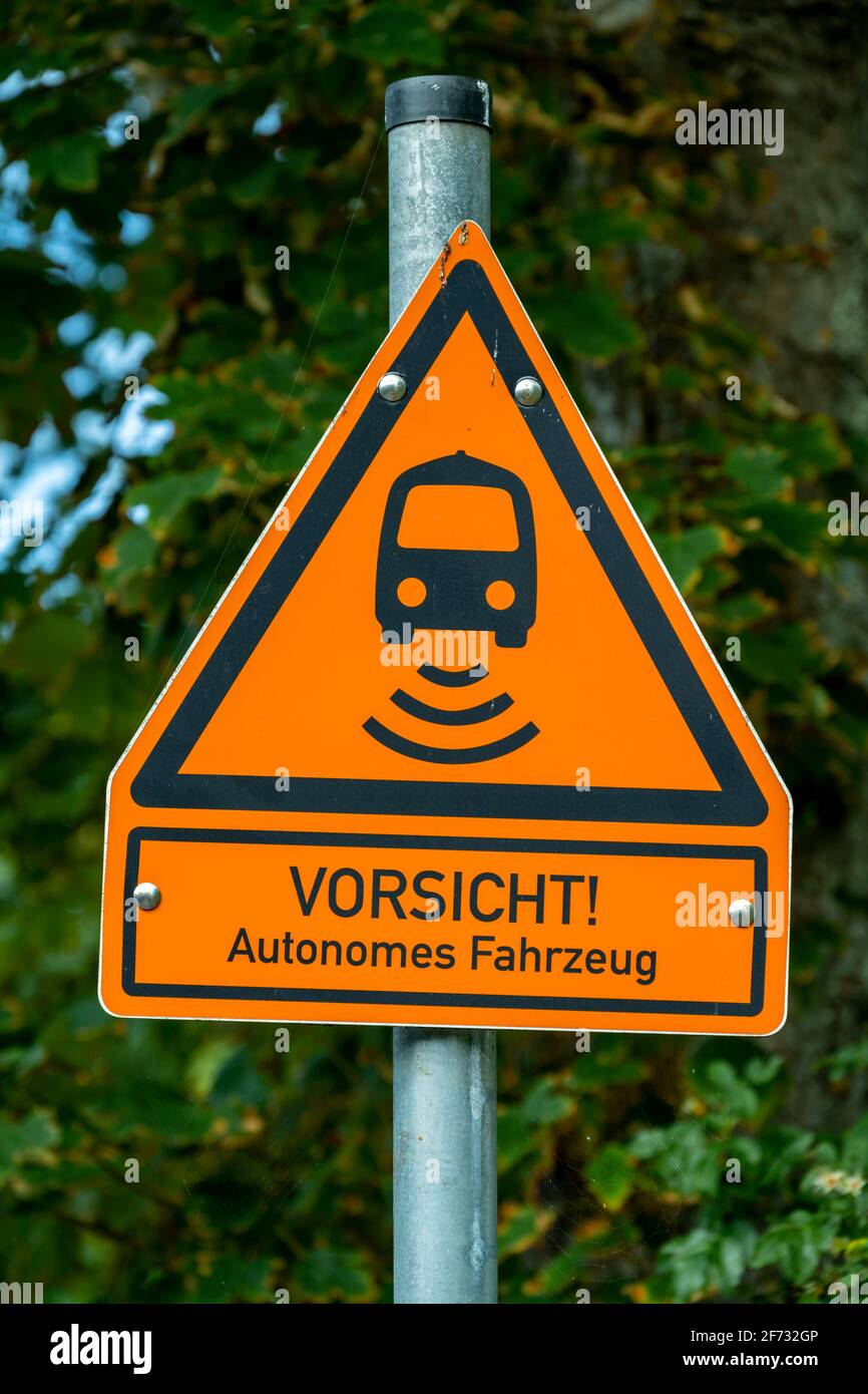 Attention véhicule autonome, panneau, Keitum, Sylt, Frise du Nord, Schleswig-Holstein, Allemagne Banque D'Images Attention véhicule autonome, panneau, Keitum, Sylt, Frise du Nord, Schleswig-Holstein, Allemagne Banque D'Images