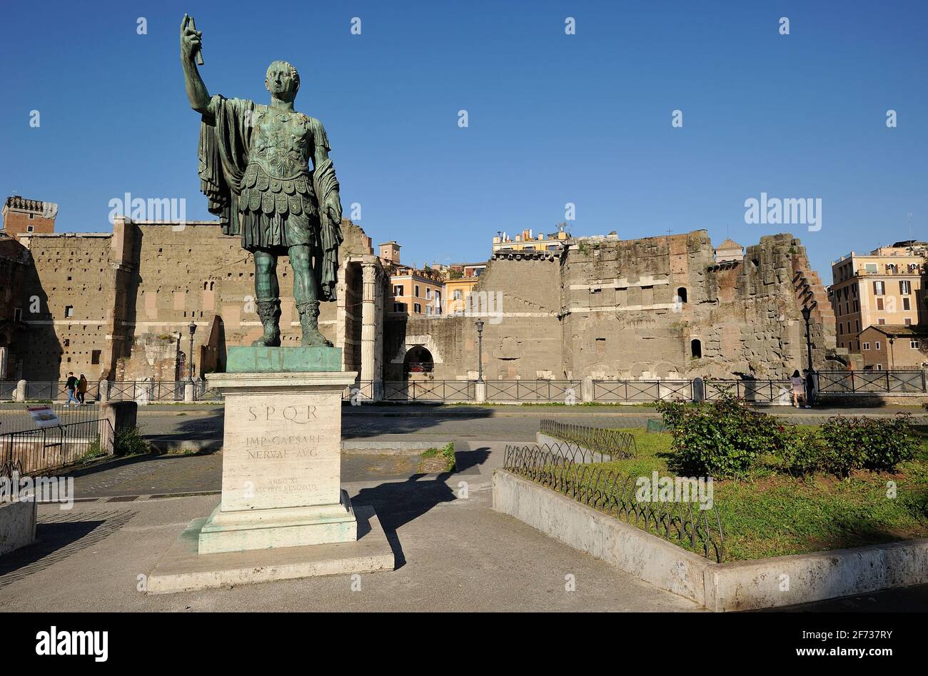 Italie, Rome, statue en bronze de l'empereur romain Nerva Banque D'Images