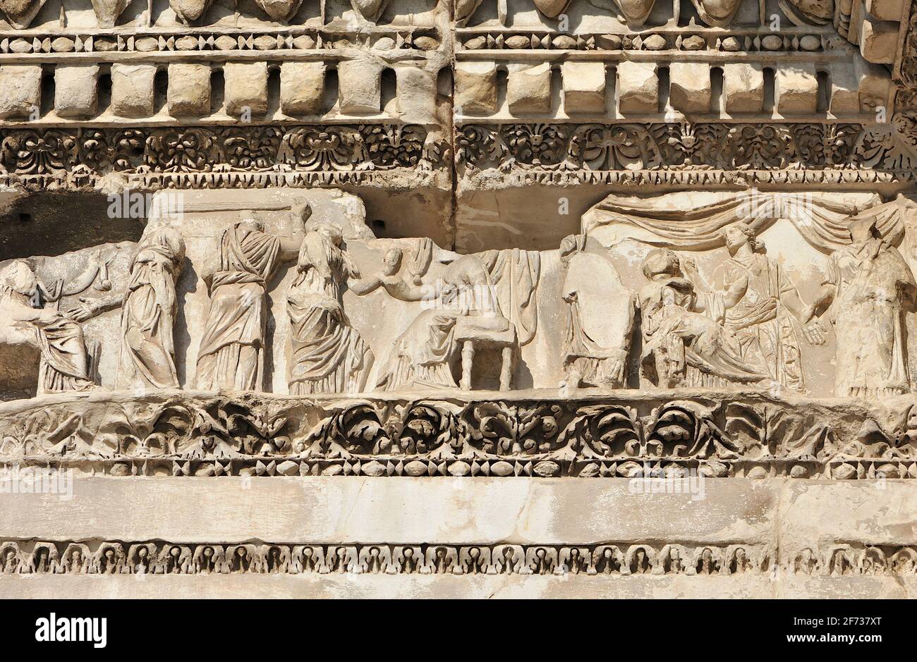 Italie, Rome, Forum de Nerva, temple de Minerve, bas relief Banque D'Images