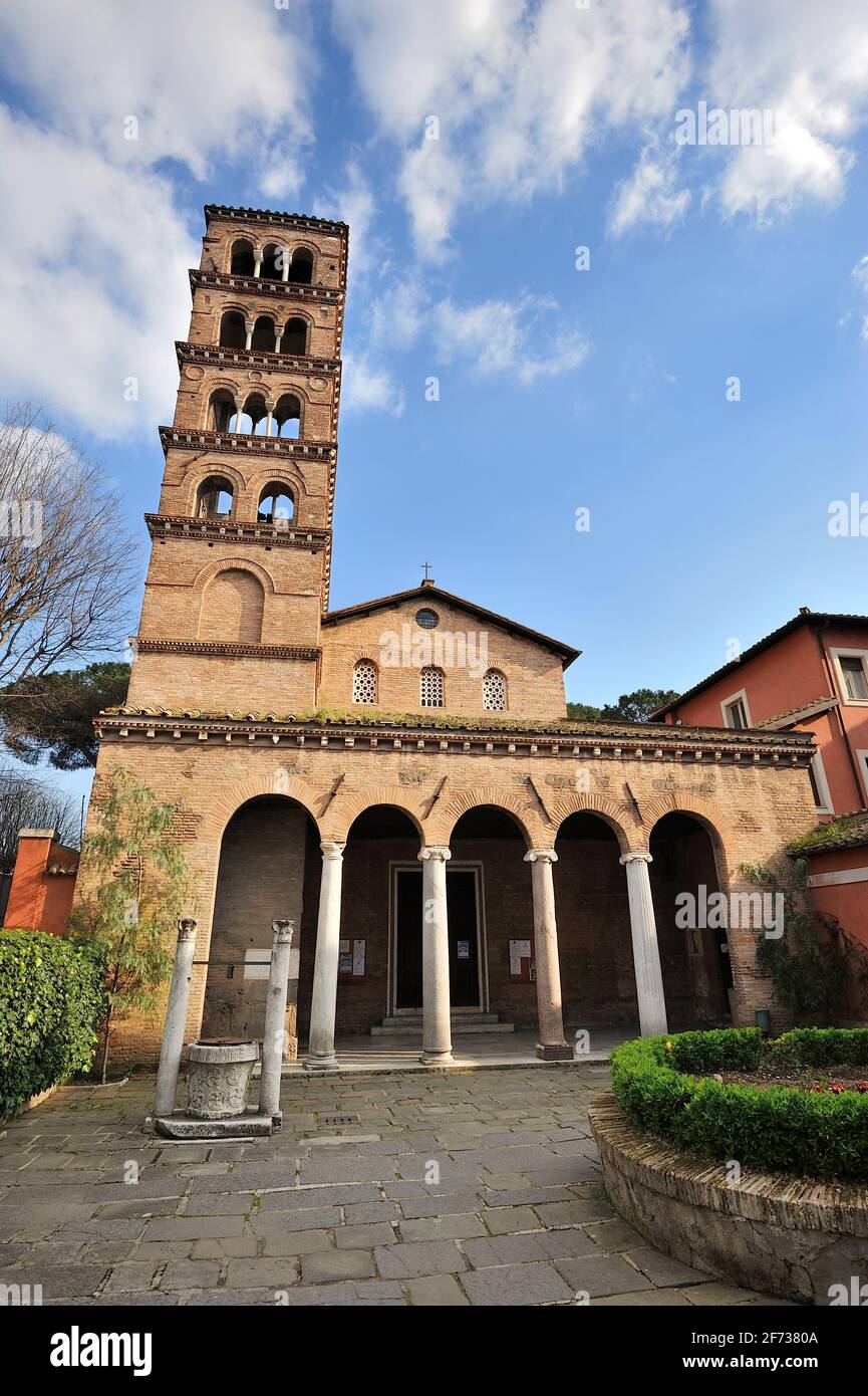 Italie, Rome, église San Giovanni a Porta Latina Banque D'Images