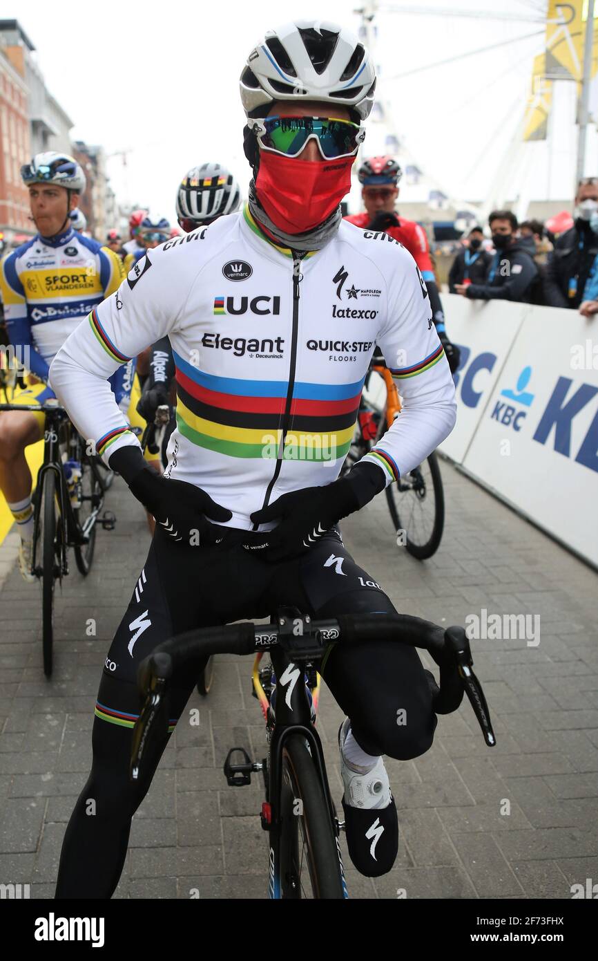 Julian Alaphippe de Deceulink - Quick Step pendant l'UCI ronde van Vlaanderen - Tour des Flandres 2021, course cycliste, Anvers - Oudenaarde le 4 avril 2021 à Oudenaarde, Belgique - photo Laurent Lairys / DPPI / LiveMedia Banque D'Images