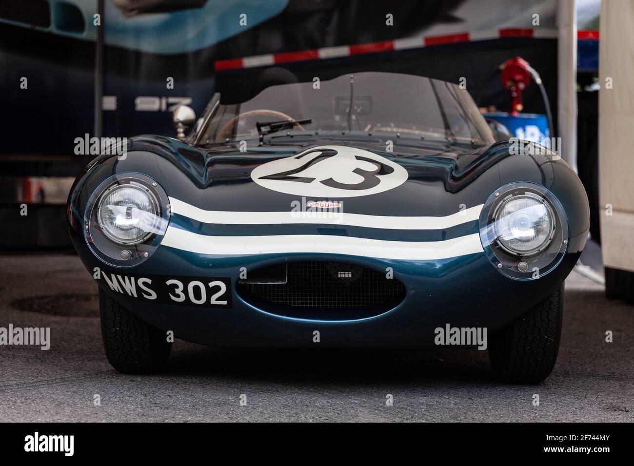 Jaguar D-Type sur le circuit de Mont-Tremblant, propriété de Lawrence Stroll, Québec, Canada Banque D'Images