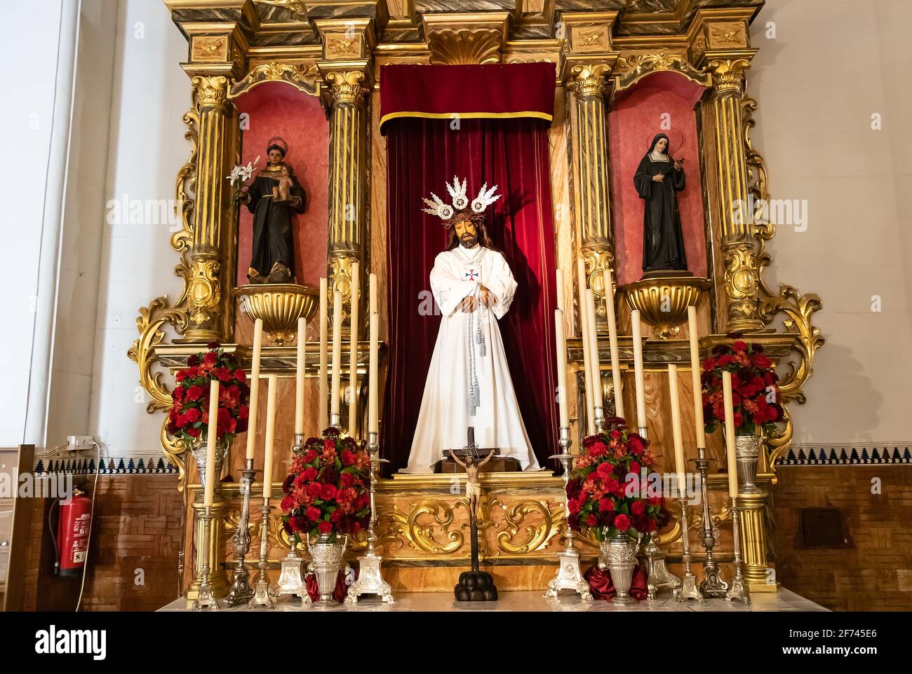 Huelva, Espagne - 1 avril 2021 : image de Jésus Cautivo à l'intérieur de la Parroquia Mayor de San Pedro de Huelva exposée à l'occasion de la semaine sainte en 2021 Banque D'Images