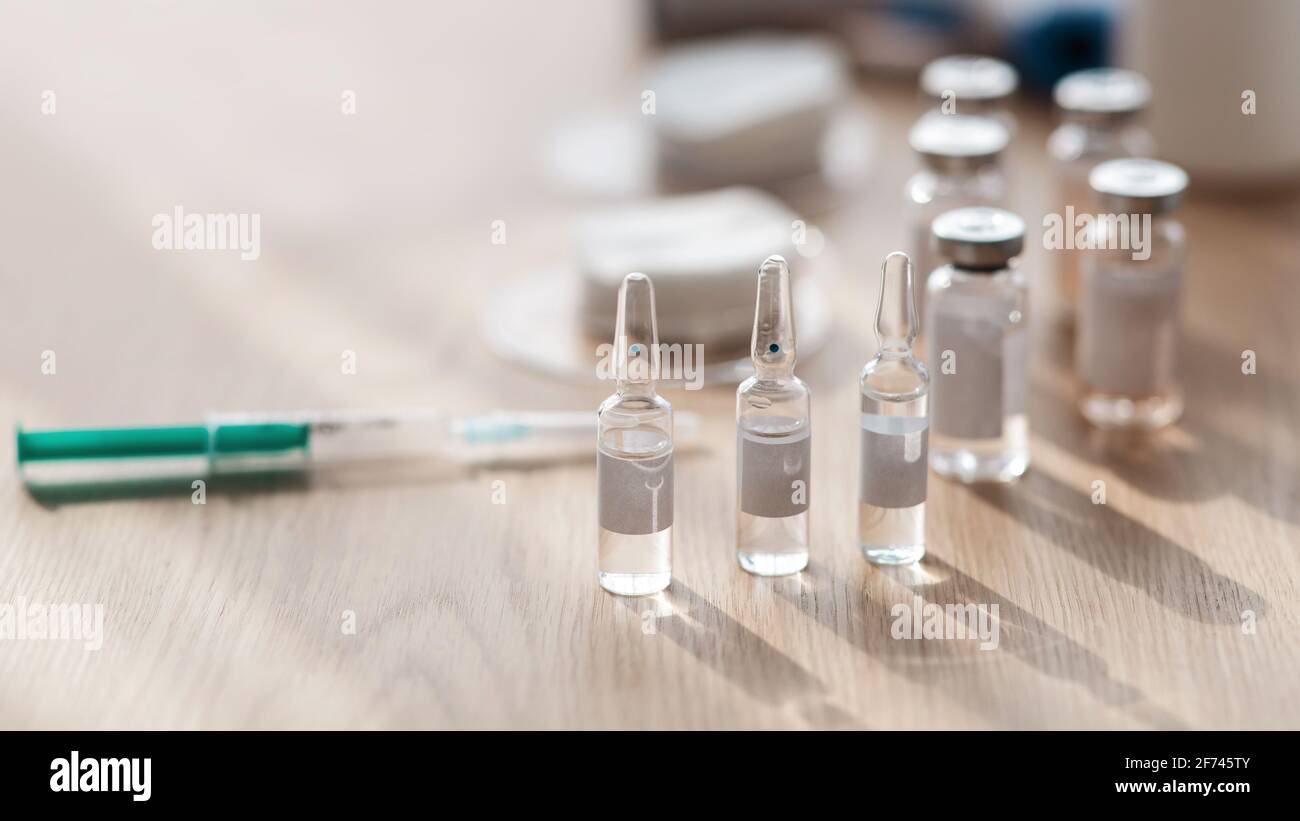 Médecine, pharmacie et soins de santé, vaccination et traitement Banque D'Images