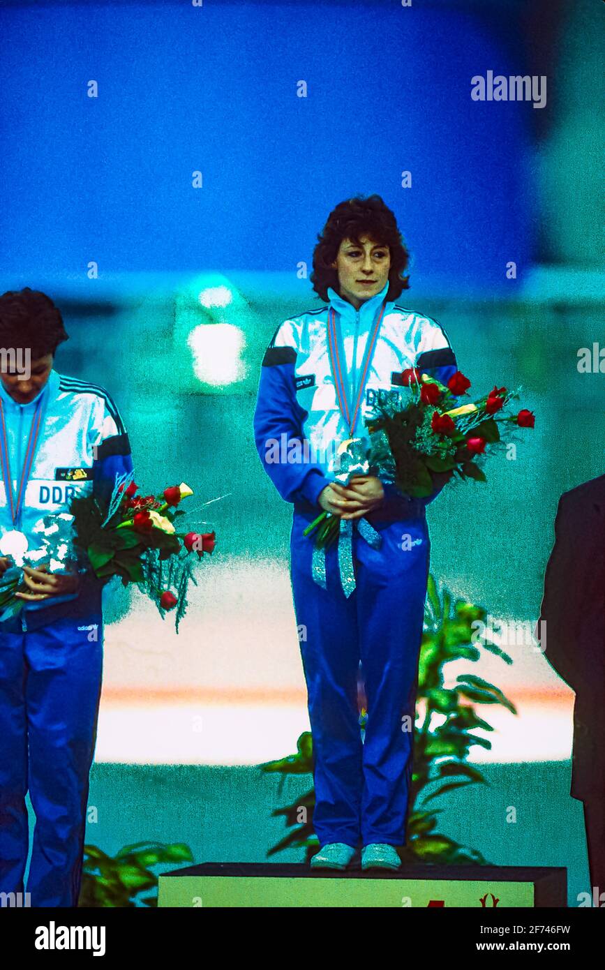 Christa Rothenburger (GDR), médaillée d'or au 1000m féminin Patinage de vitesse aux Jeux olympiques d'hiver de 1988 Banque D'Images