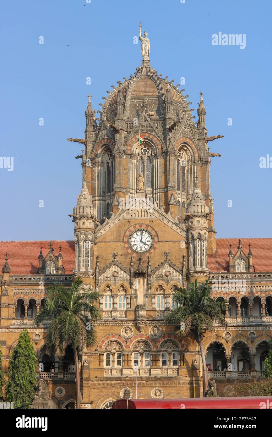 Le Dôme de Chhatrapati Shivaji Terminus aussi connu par Victoria Terminus est une gare de terminal historique et UNESCO World Site du patrimoine à Mumbai Banque D'Images