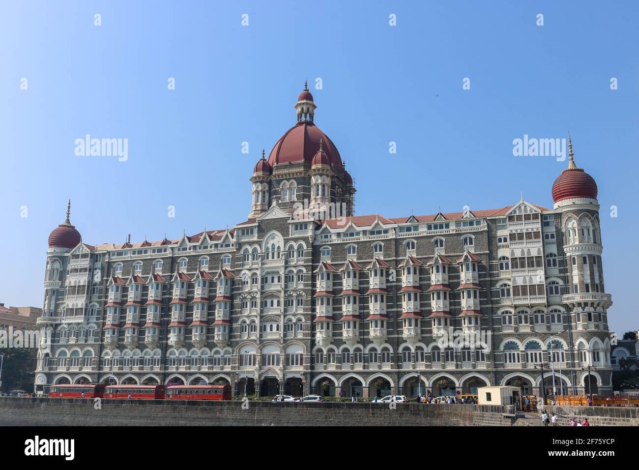 L'hôtel Taj Mahal Palace, est un hôtel de luxe cinq étoiles, construit dans le style de la renaissance Saracenic dans la région de Colaba à Mumbai, Maharashtra, I Banque D'Images