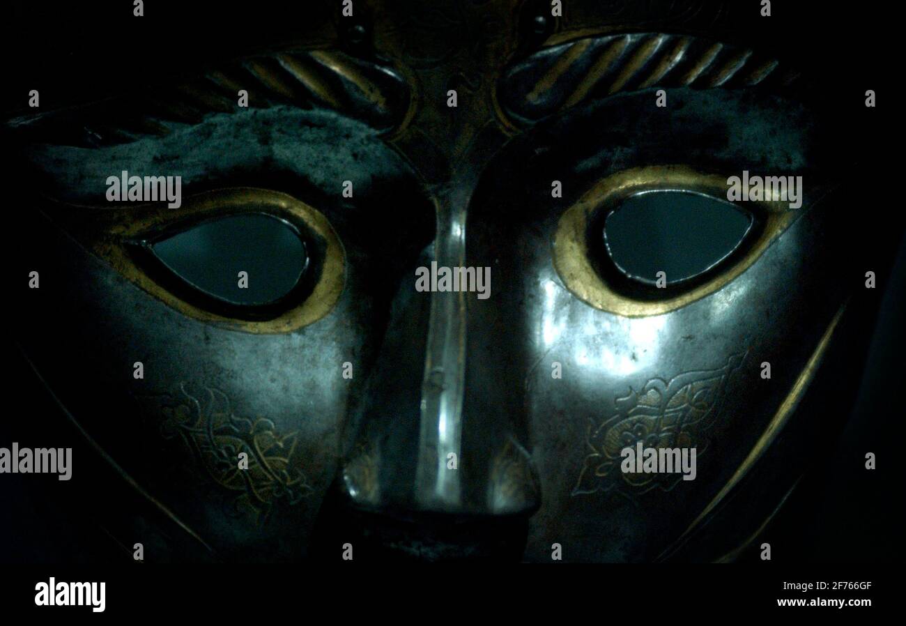 A Lu0027EXPOSITION u0027TURKSu0027 À Lu0027ACADÉMIE ROYALE UNE GUERRE MASQUE
