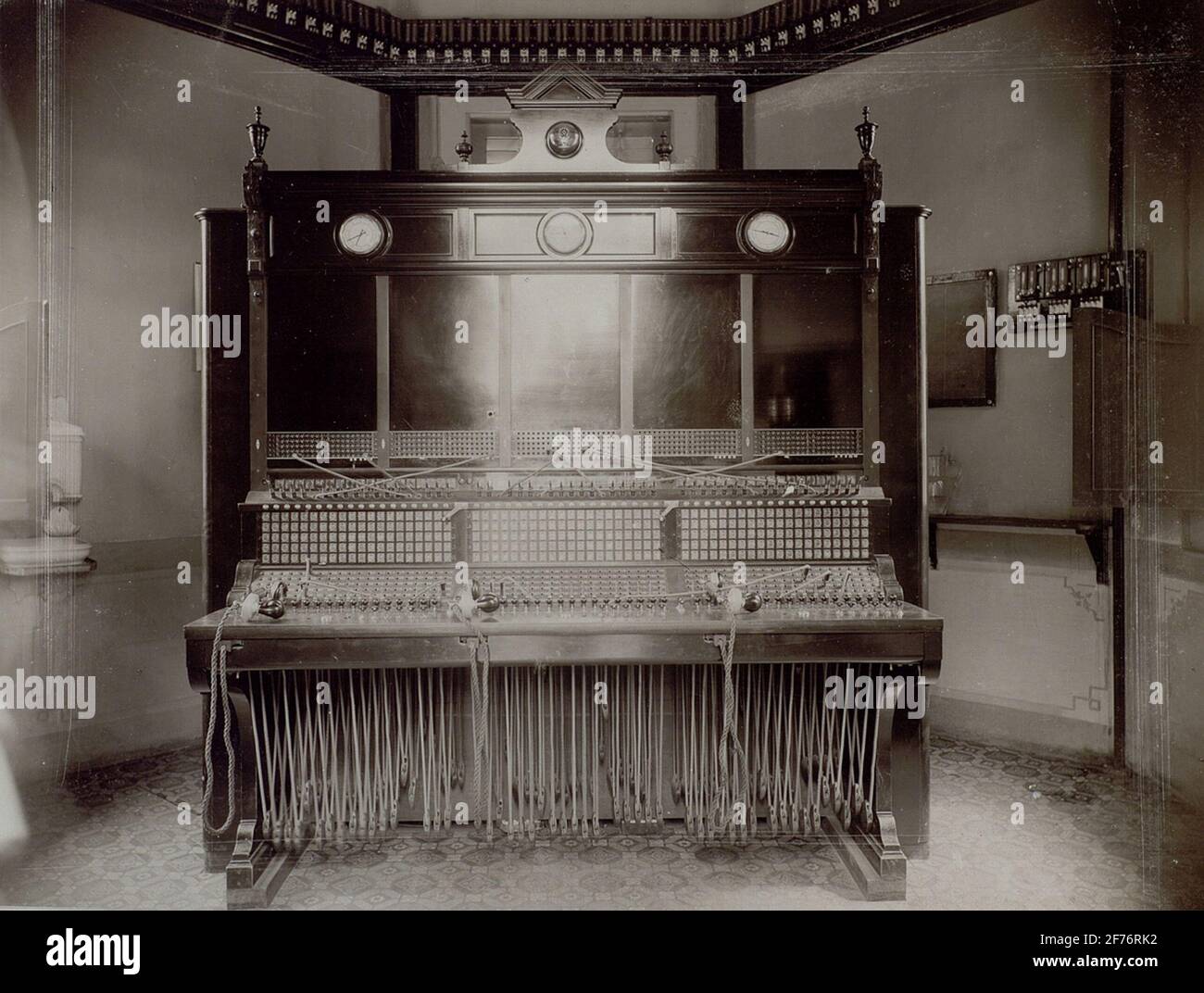 Batavia, Java. 1900. LME. Poste téléphonique. Intérieur. Banque D'Images