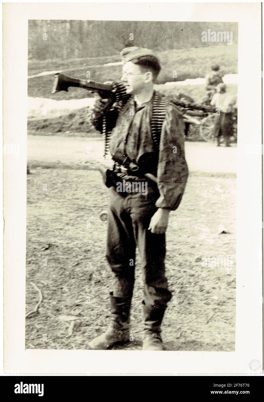 Waffen SS avec blouse camouflée et MG 34 Banque D'Images