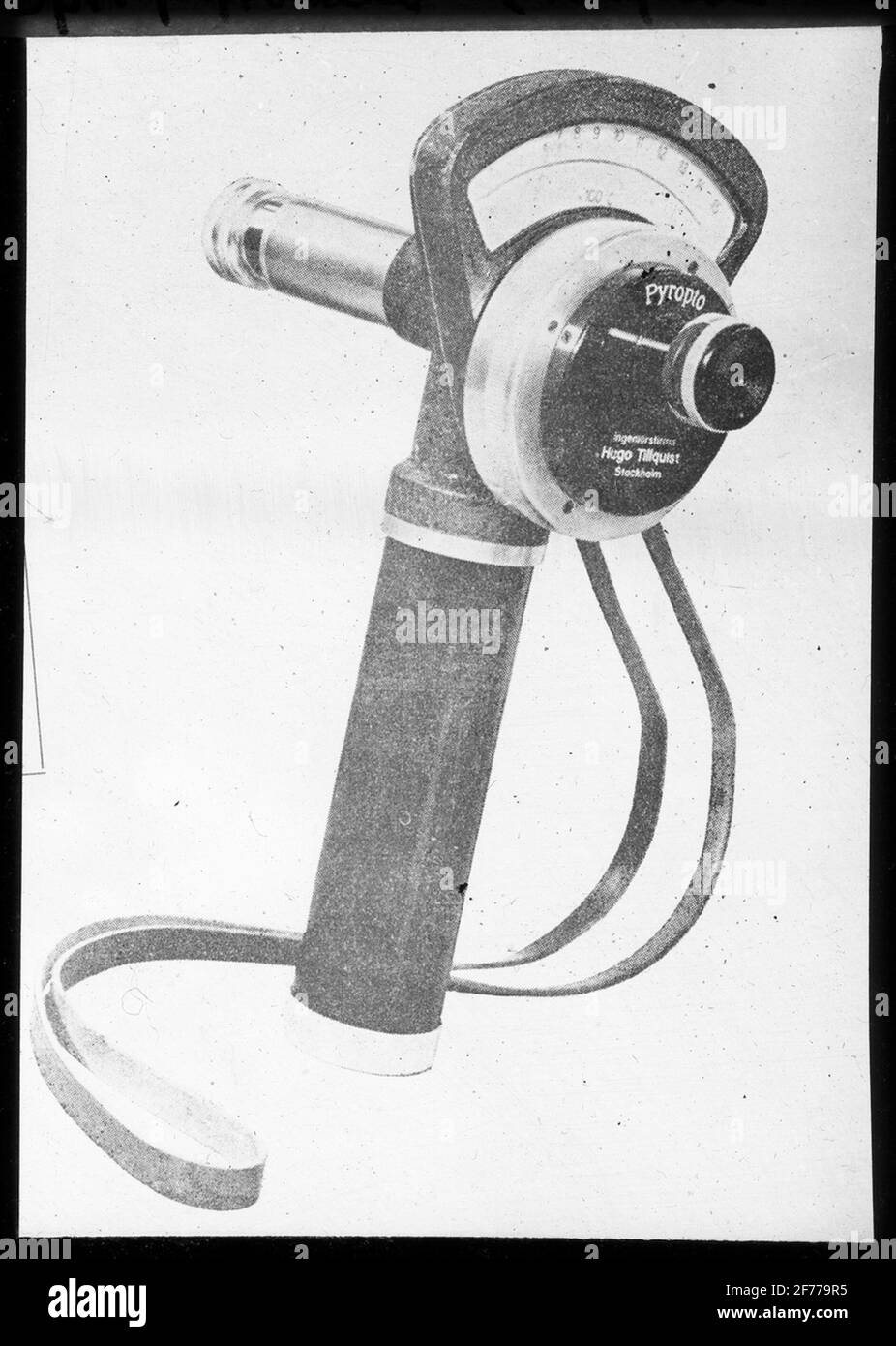 Image de Skioticon du Département de la photographie de l'Institut royal de technologie. Utilisation par le professeur Helmer Bäckström comme matériel de conférence. Bäckström a été le premier professeur suédois de photographie au Royal Institute of Technology de Stockholm 1948-1958.Optisk pyromètre. (Voir la brochure publicitaire de Tillquist). Banque D'Images