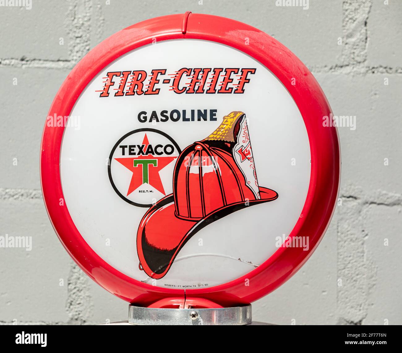 Image détaillée d'une ancienne pompe à gaz Texaco Banque D'Images